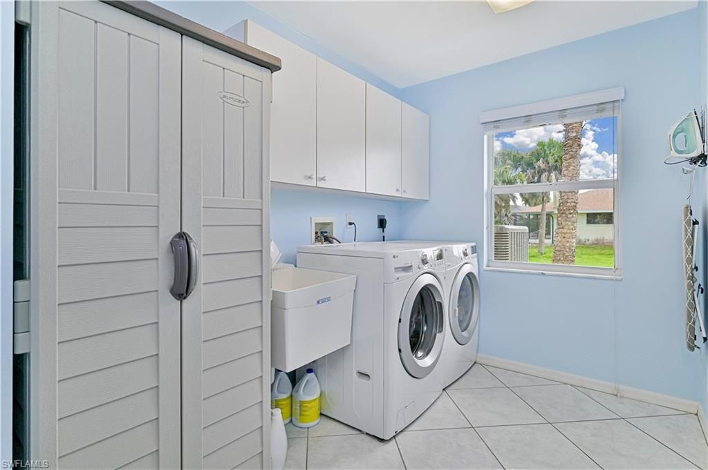 Interior, Washer