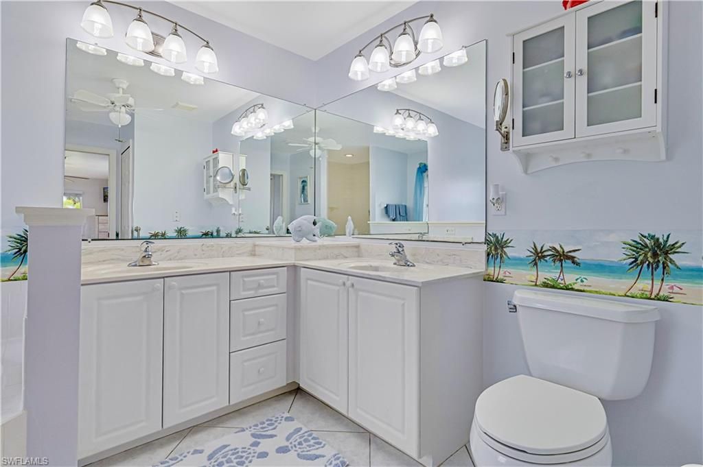 Bathroom, Dual Sink Vanities, Interior