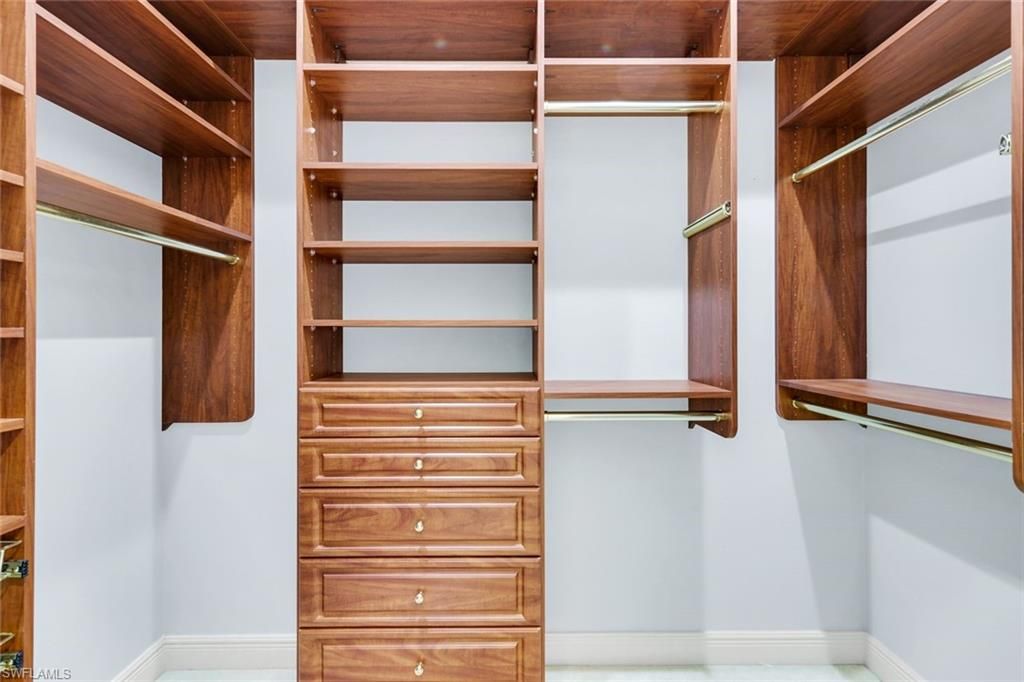 Interior, Walk-in Closets