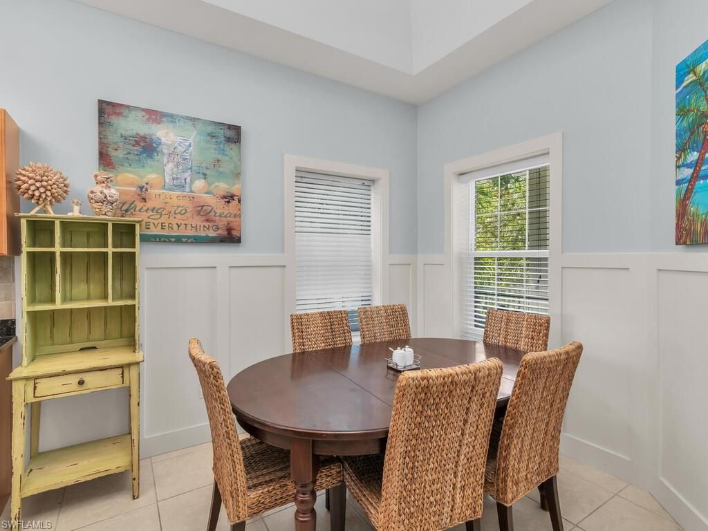 Dining room, Interior