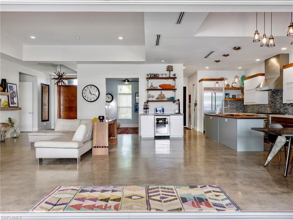 Interior, Kitchen, Living room, Pendant Lights, Recessed Lighting, Stainless Steel Appliances