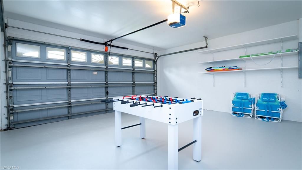 Game Room, Garage, Interior