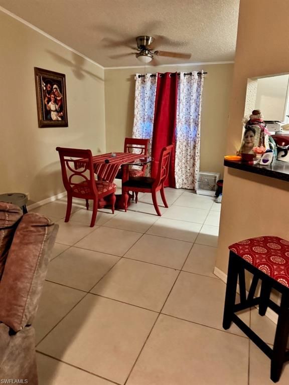 Dining room, Interior