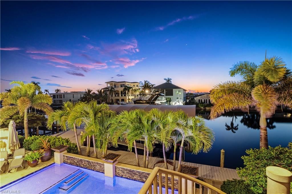 Exterior, Pool, Water