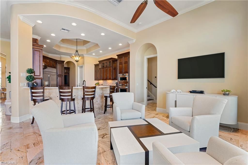 Interior, Kitchen, Living room, Pendant Lights, Recessed Lighting, Stainless Steel Appliances
