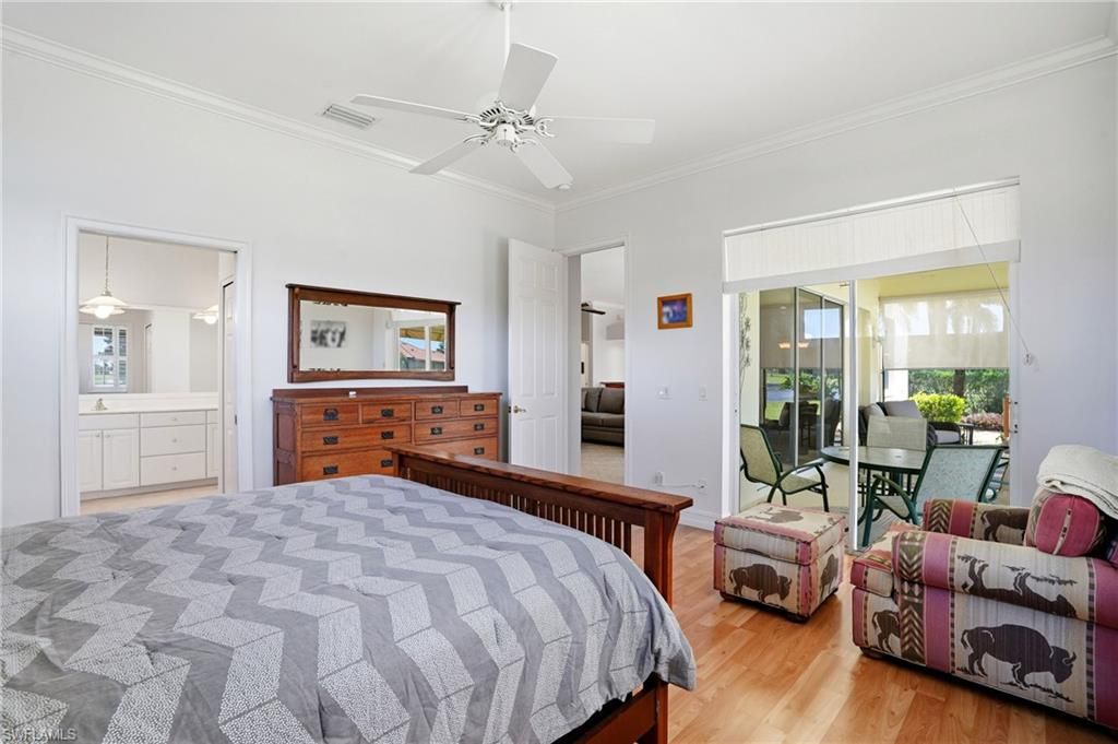 Bedroom, Interior, Pendant Lights, Wood Texture Flooring
