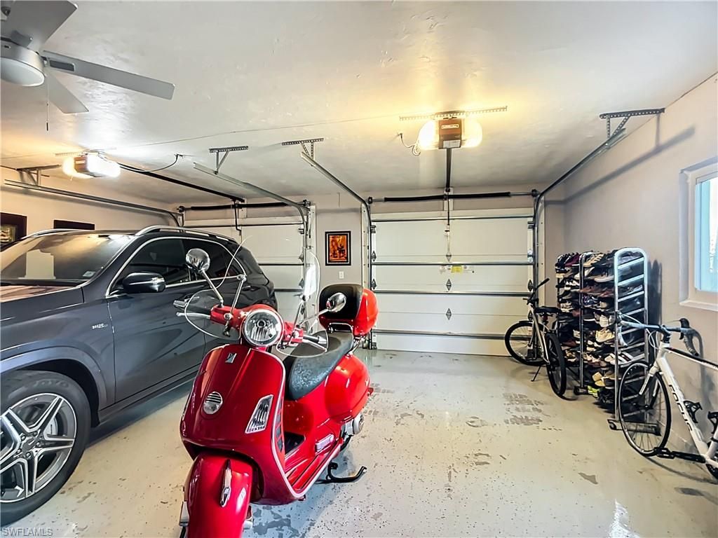 Garage, Interior