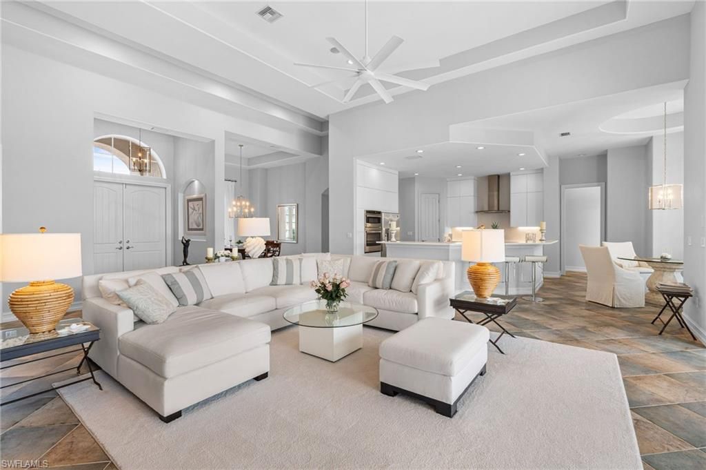 Dining room, Interior, Kitchen, Living room, Pendant Lights, Recessed Lighting, Stainless Steel Appliances