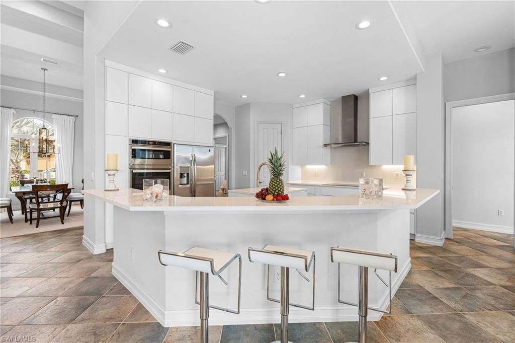 Chandelier, Dining room, Interior, Kitchen, Pendant Lights, Recessed Lighting, Stainless Steel Appliances