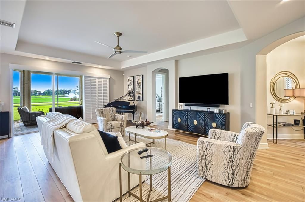 Interior, Living room, Piano, Recessed Lighting, Wood Texture Flooring