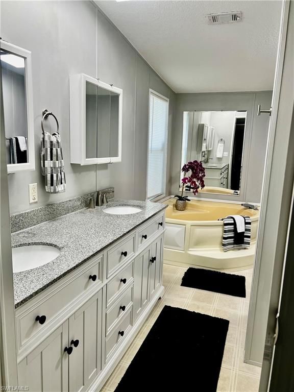 Bathroom, Dual Sink Vanities, Interior