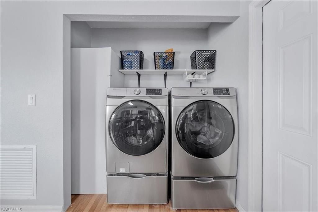 Interior, Utility Closets, Washer, Wood Texture Flooring