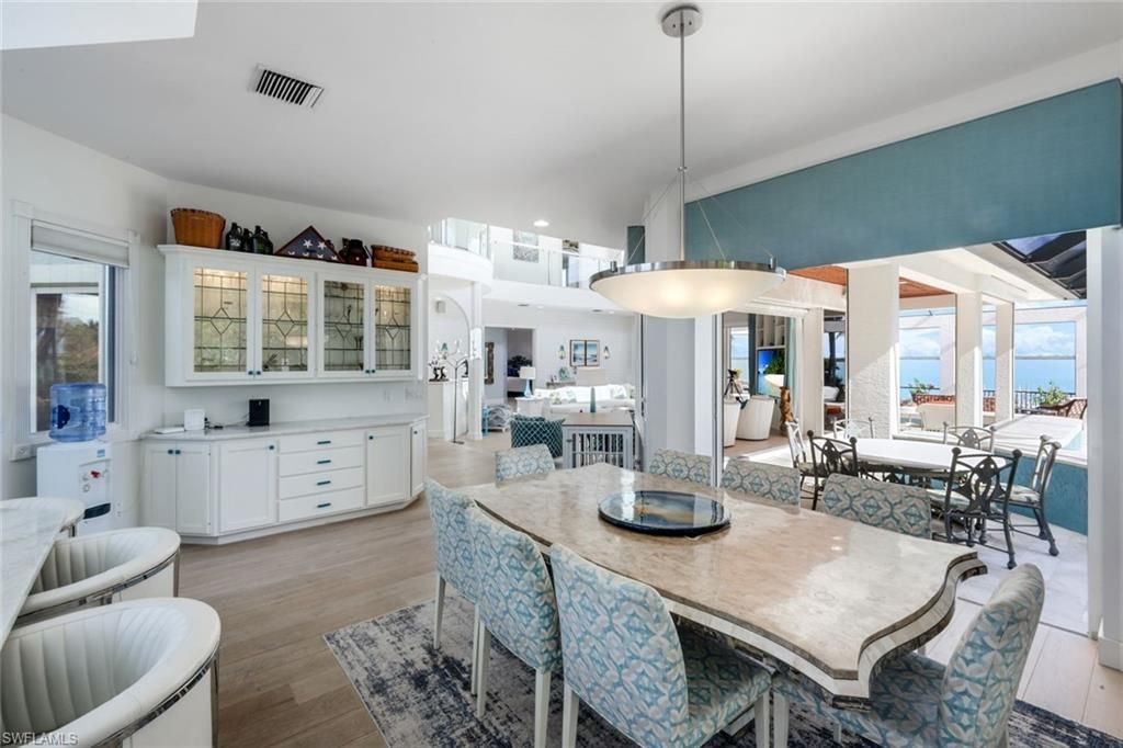 Dining room, Interior, Pendant Lights, Recessed Lighting, Water, Wood Texture Flooring