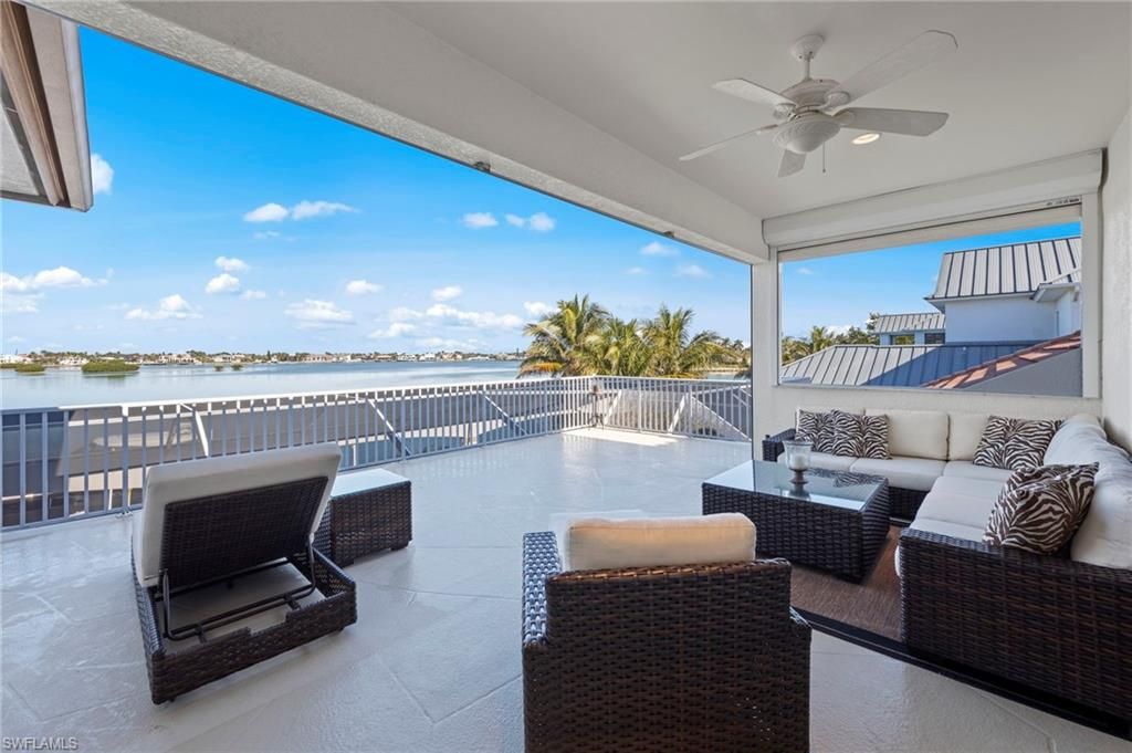 Exterior, Pool, Water