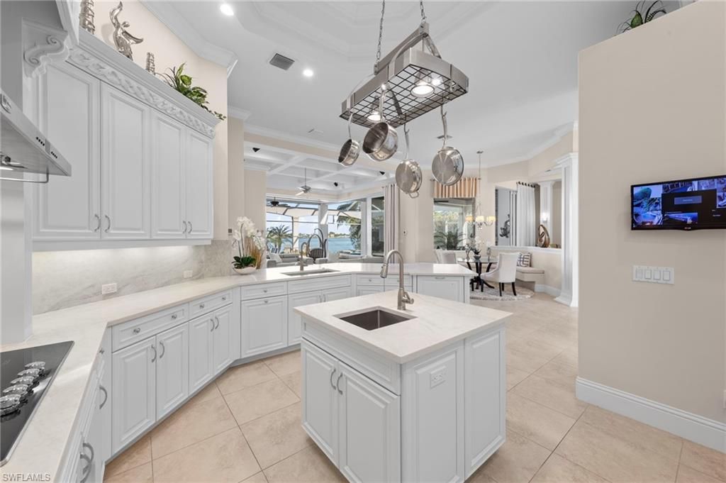Dining room, Interior, Kitchen, Pendant Lights, Recessed Lighting, Water