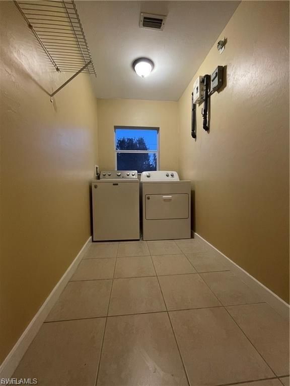 Interior, Washer