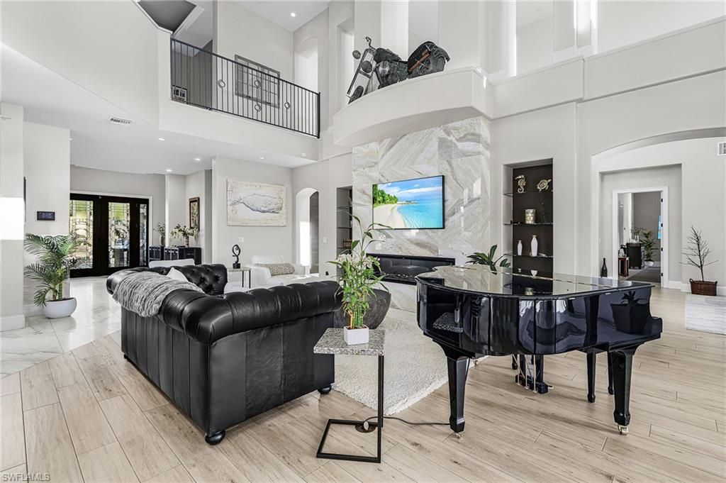Interior, Living room, Piano, Recessed Lighting, Wood Texture Flooring