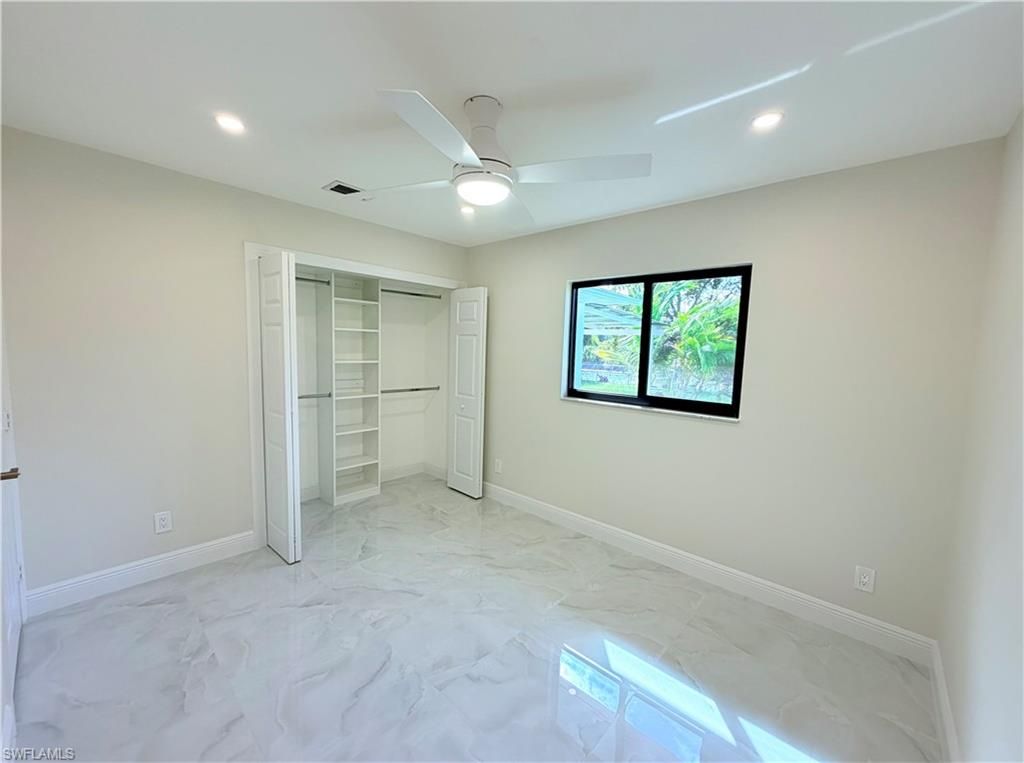 Empty room, Interior, Marble, Recessed Lighting, Walk-in Closets
