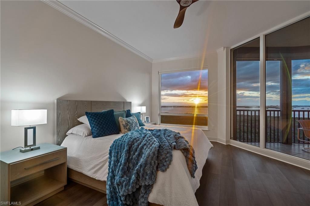 Bedroom, Interior, Water, Wood Texture Flooring