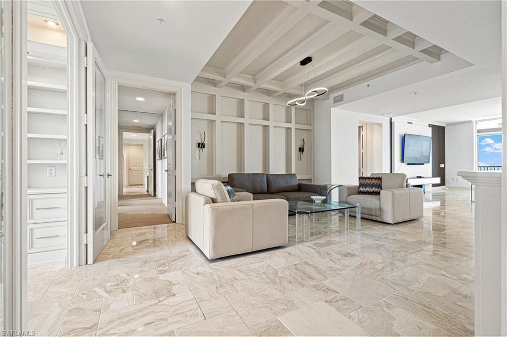 Interior, Living room, Pendant Lights, Recessed Lighting