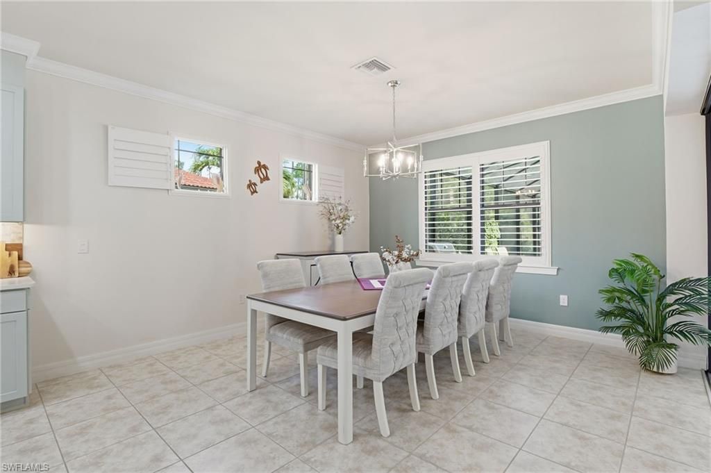 Dining room, Interior, Pendant Lights