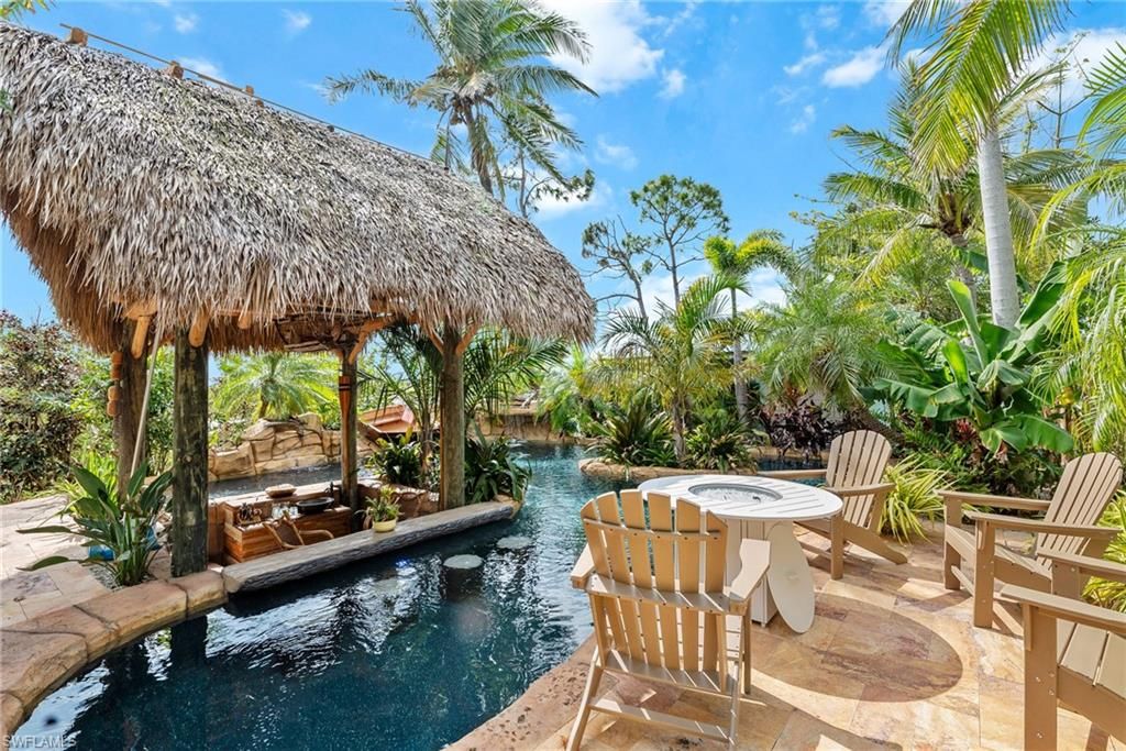 Exterior, Pool, Water