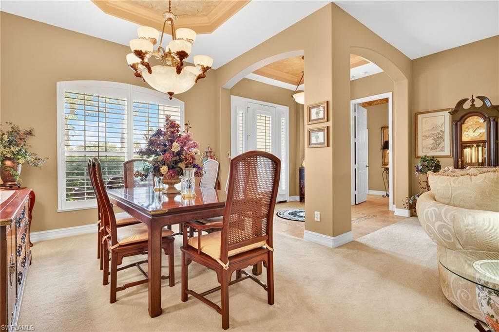 Chandelier, Dining room, Interior