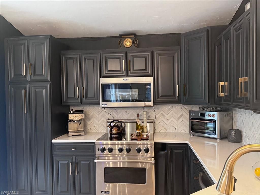 Interior, Kitchen, Stainless Steel Appliances