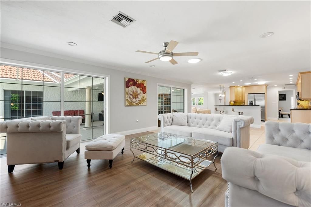 Interior, Kitchen, Living room, Recessed Lighting, Wood Texture Flooring