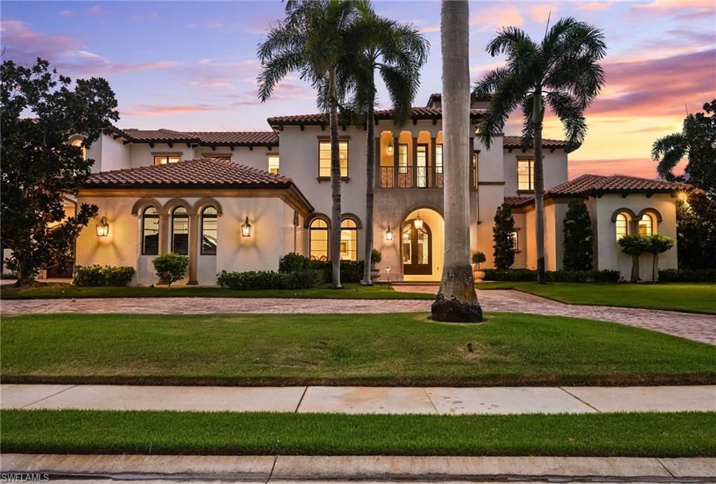 Backyard, Exterior, Facade, Mediterranean