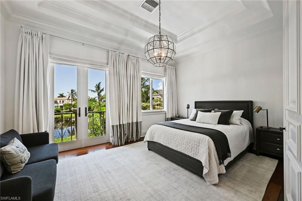 Bedroom, Interior, Pendant Lights, Wood Texture Flooring