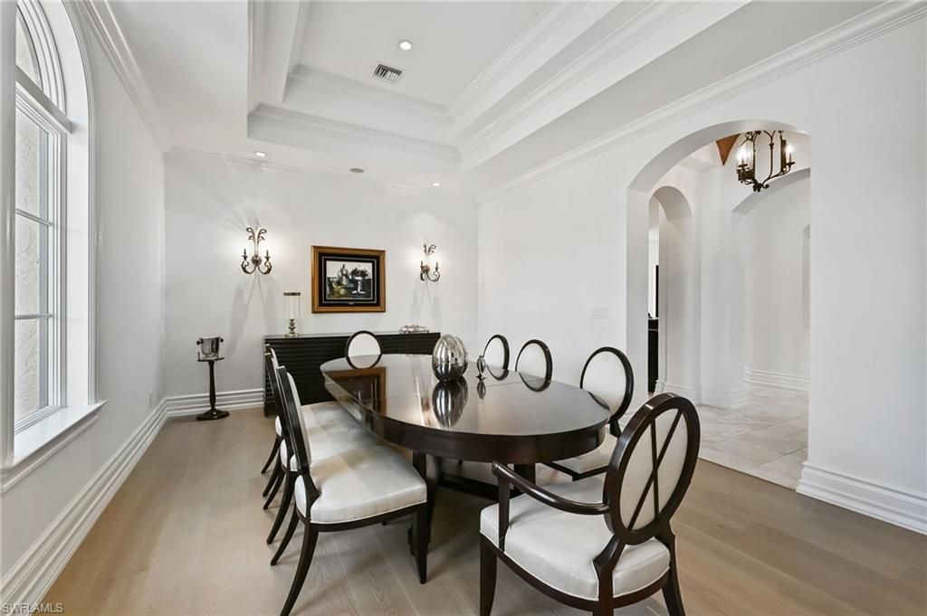Chandelier, Dining room, Interior, Recessed Lighting, Wood Texture Flooring