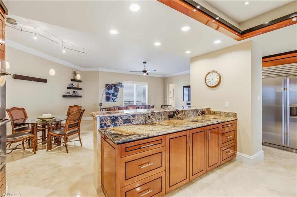 Dining room, Interior, Kitchen, Recessed Lighting, Stainless Steel Appliances