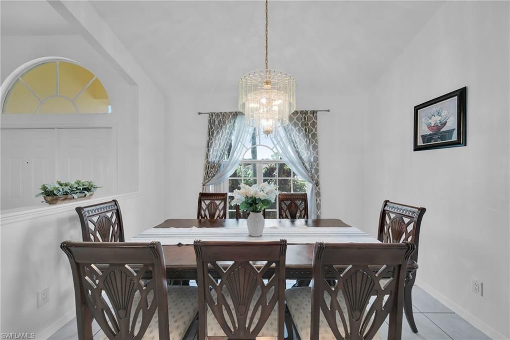 Chandelier, Dining room, Interior