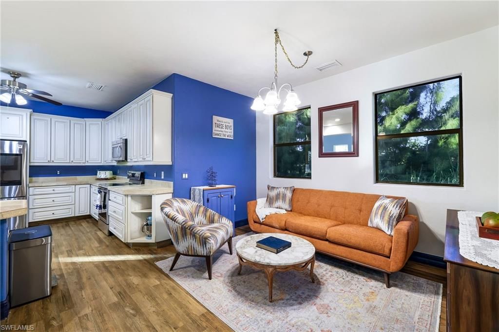 Interior, Kitchen, Living room, Pendant Lights, Wood Texture Flooring