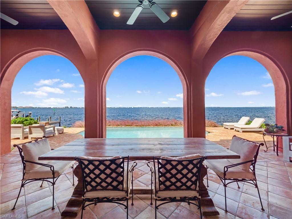 Exterior, Recessed Lighting, Water