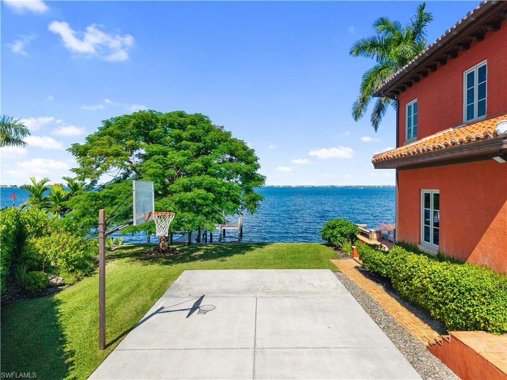 Backyard, Exterior, Water