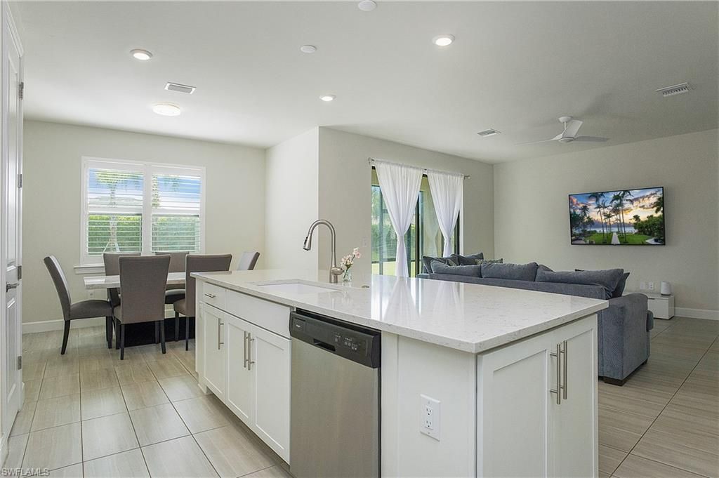 Dining room, Interior, Kitchen, Recessed Lighting