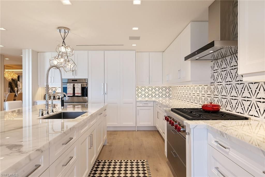 Chandelier, Interior, Kitchen, Pendant Lights, Recessed Lighting, Stainless Steel Appliances, Wood Texture Flooring