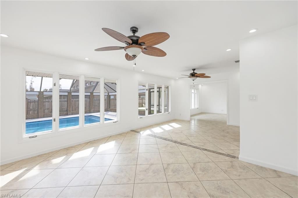 Empty room, Interior, Recessed Lighting