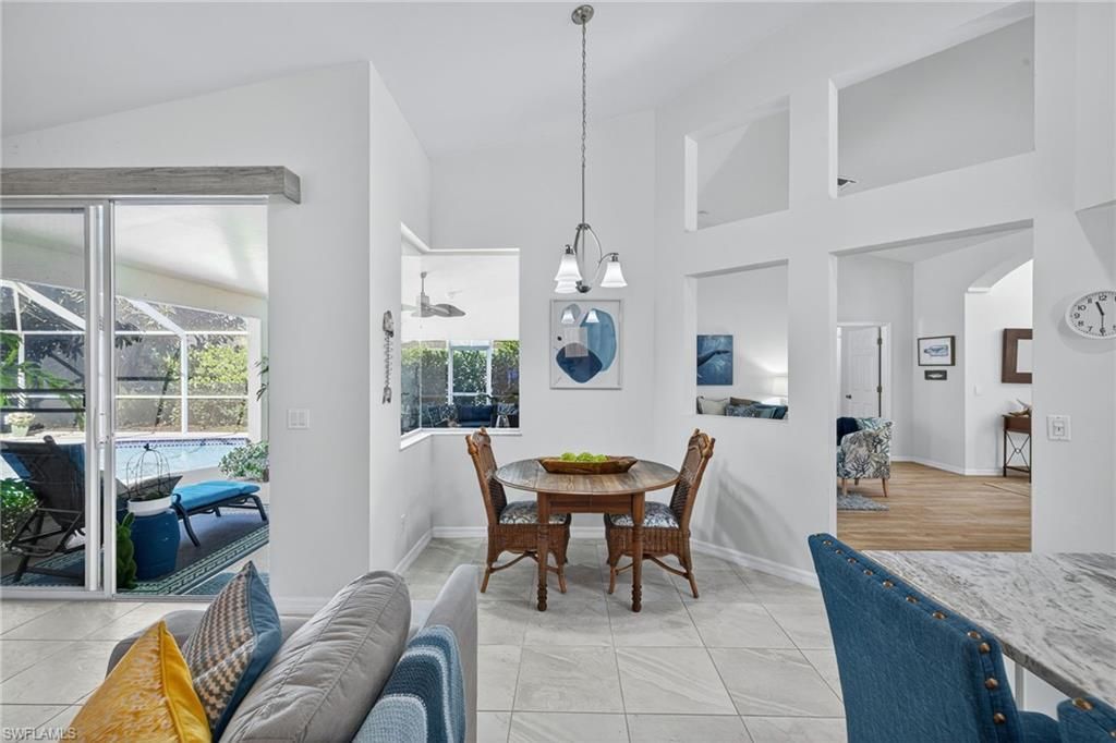 Dining room, Interior, Pendant Lights