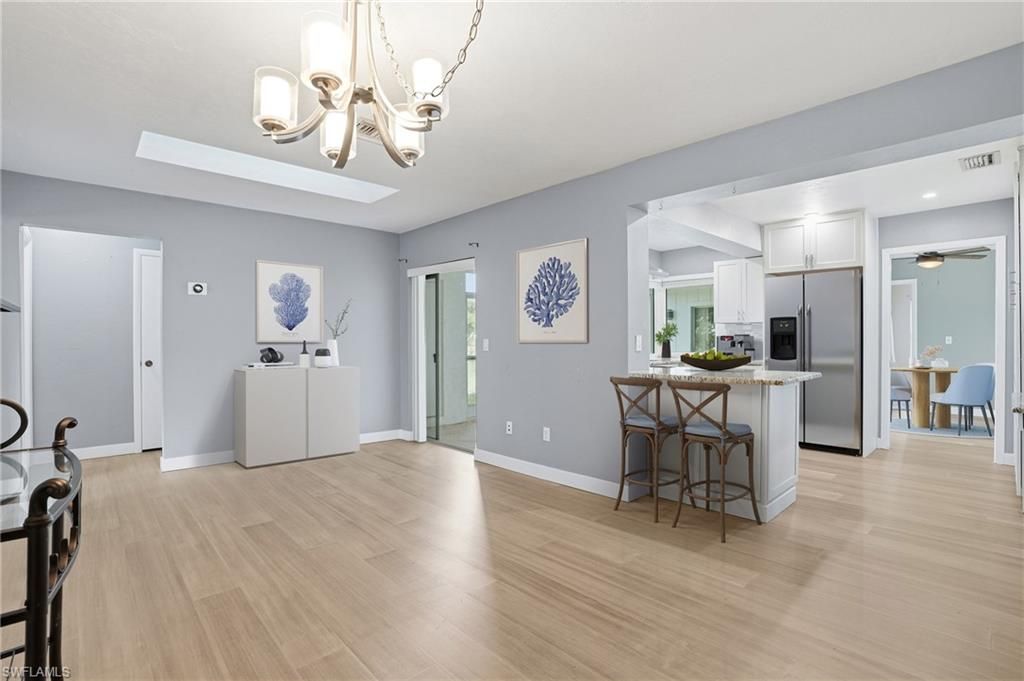 Chandelier, Dining room, Interior, Kitchen, Recessed Lighting, Wood Texture Flooring