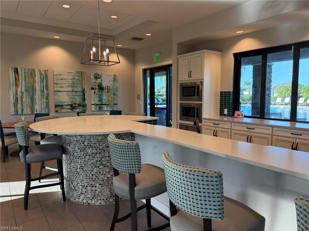 Dining room, Interior, Kitchen, Pendant Lights, Recessed Lighting, Stainless Steel Appliances