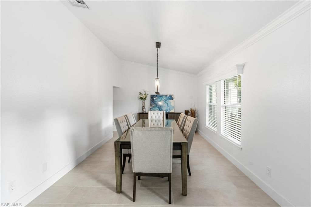 Dining room, Interior, Pendant Lights