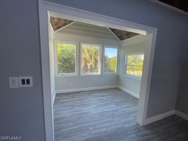 Empty room, Interior, Wooden Ceilings, Wood Texture Flooring