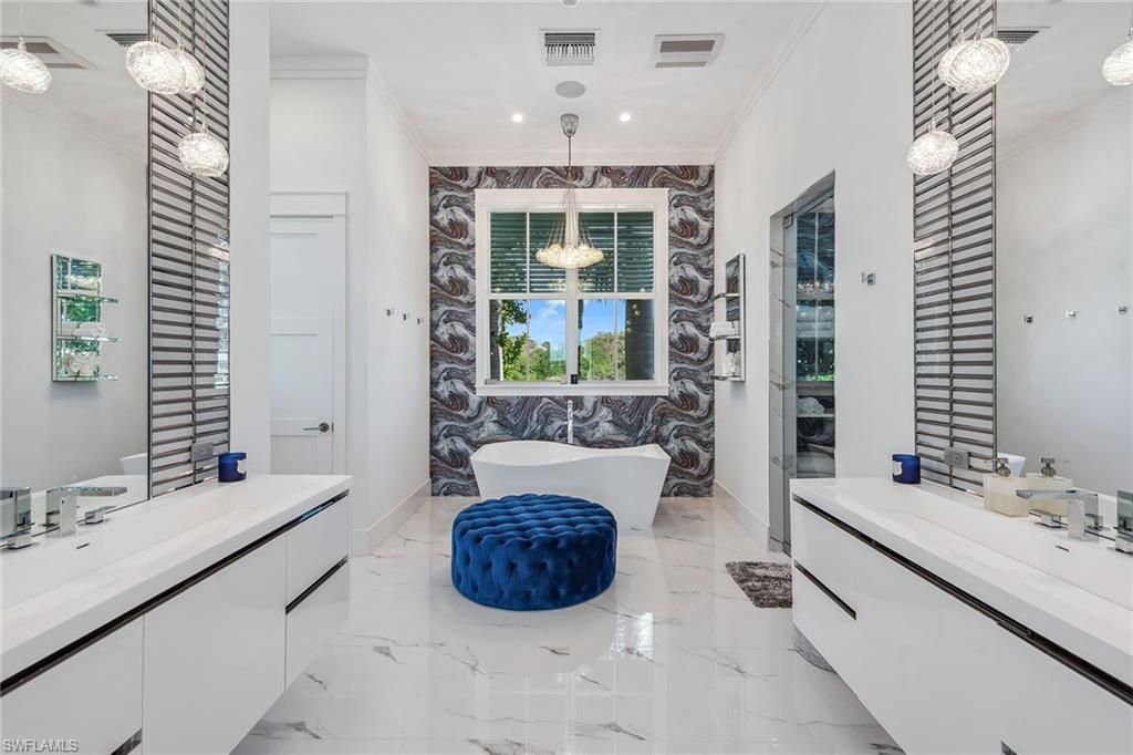 Bathroom, Free Standing Baths, Interior, Marble, Pendant Lights, Recessed Lighting