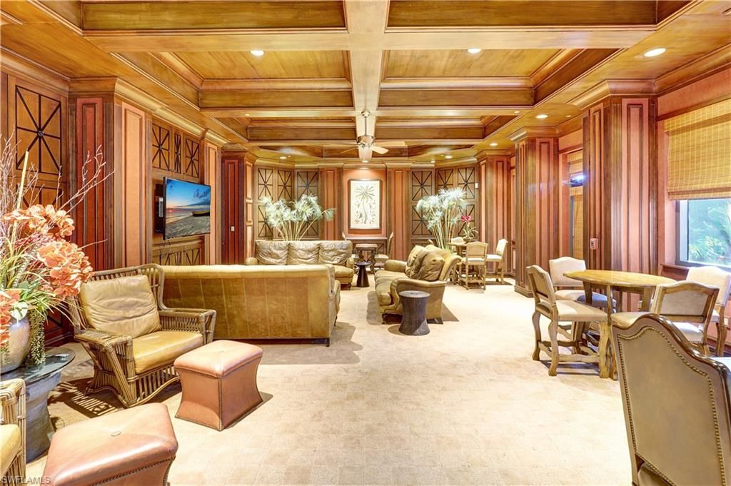 Dining room, Interior, Living room, Recessed Lighting, Wooden Beams, Wooden Ceilings, Wooden Walls