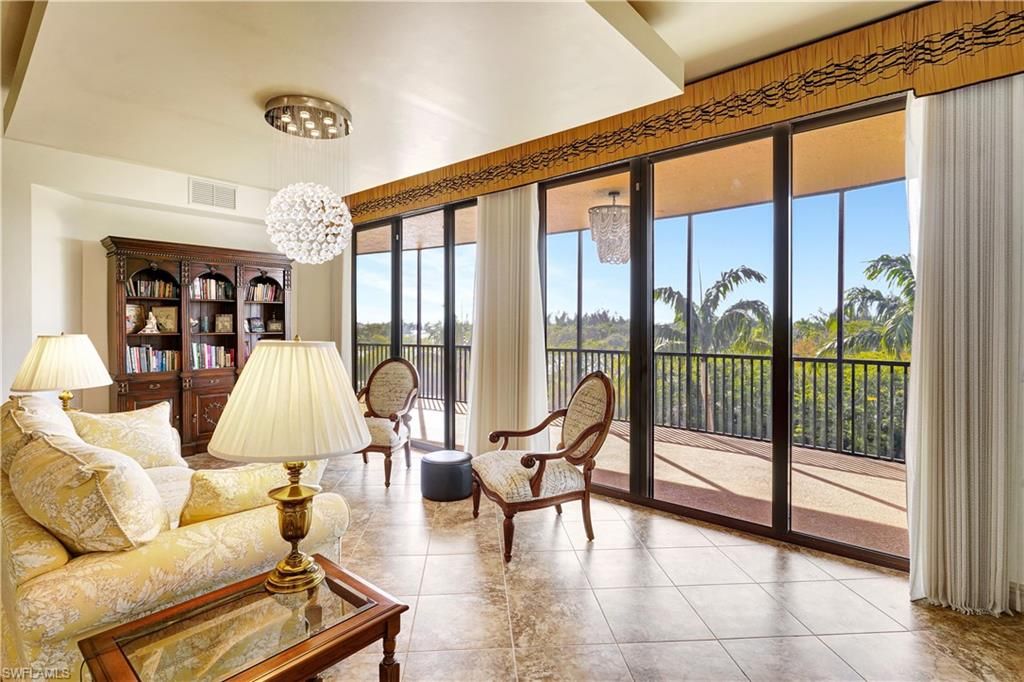 Interior, Living room, Pendant Lights