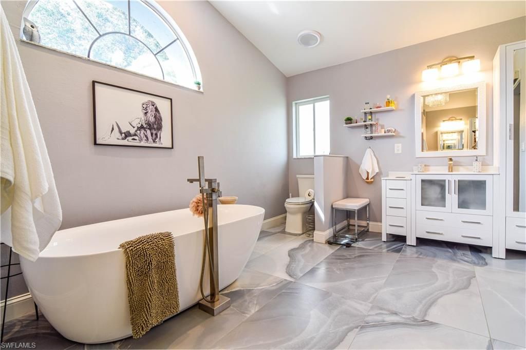 Bathroom, Dual Sink Vanities, Free Standing Baths, Interior