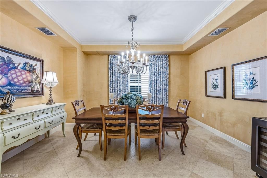 Chandelier, Dining room, Interior